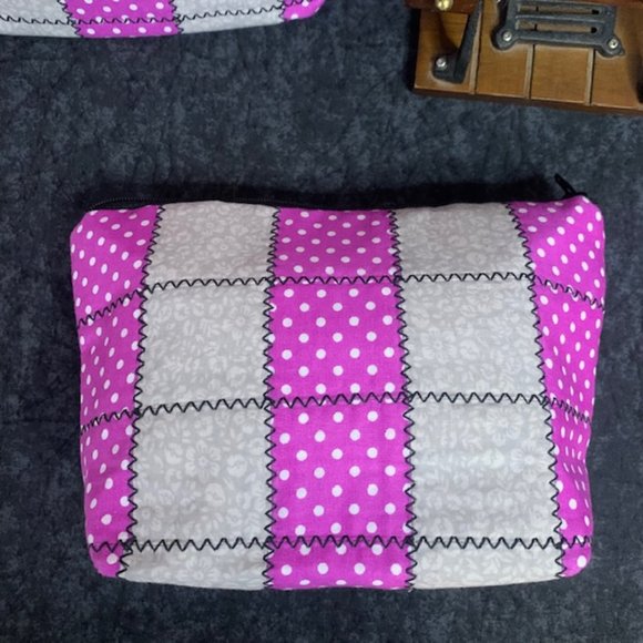 🎉Host Pic🎉 Set Of 2 Handmade Quilted Makeup Bags - Picture 6 of 9